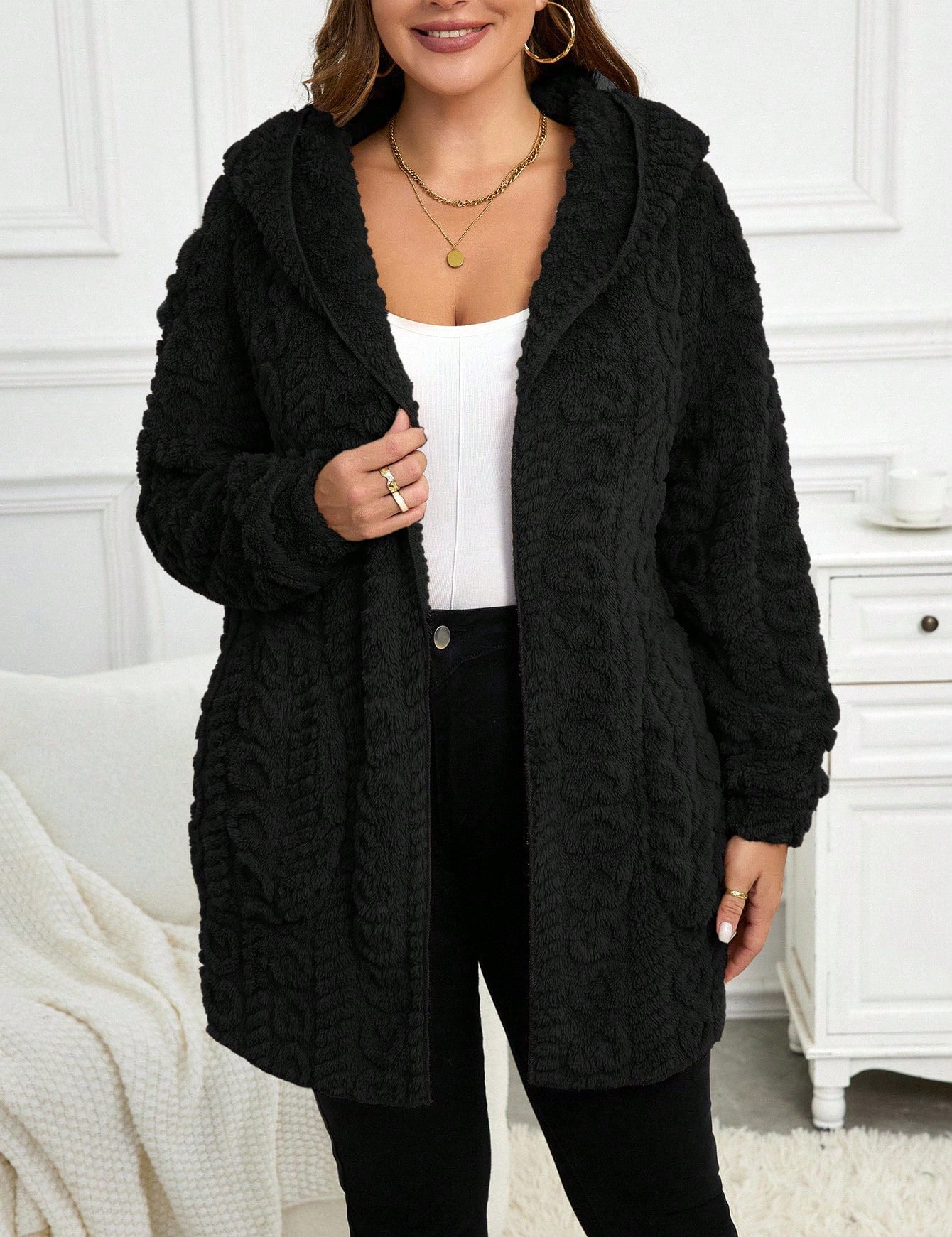 Jaqueta Feminina Reversível com Capuz  Plus Size Paola.