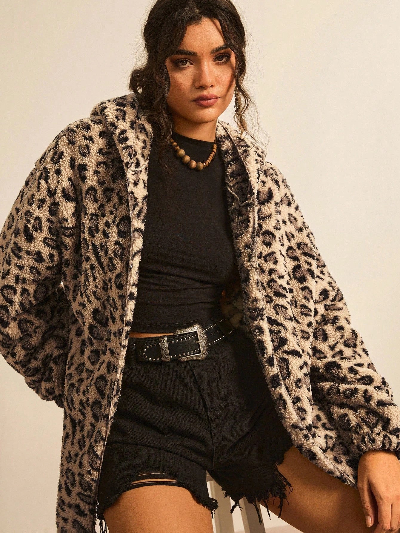 Jaqueta Feminina Reversível com Capuz  Plus Size Paola.