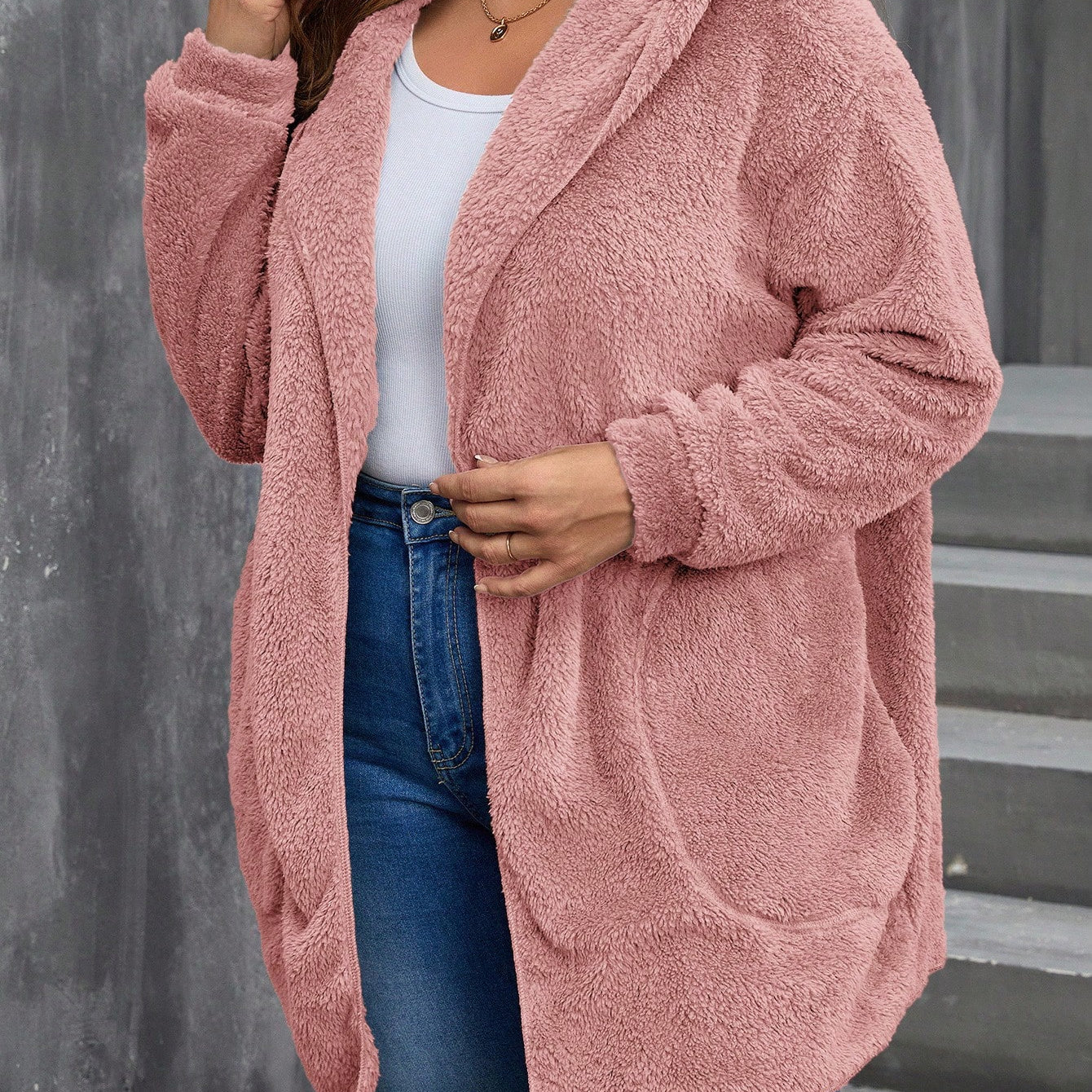 Jaqueta Feminina Reversível com Capuz  Plus Size Paola.