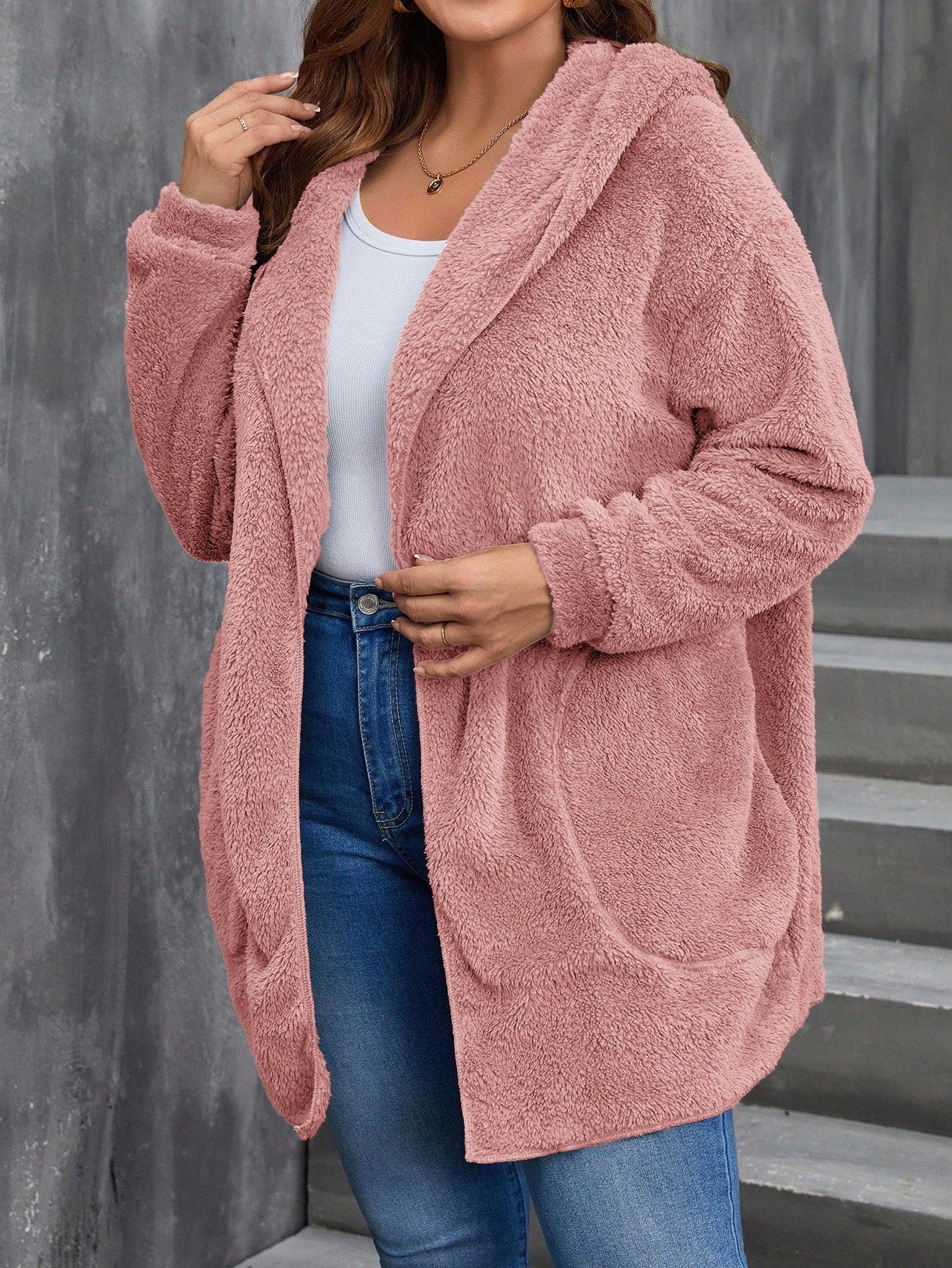 Jaqueta Feminina Reversível com Capuz  Plus Size Paola.