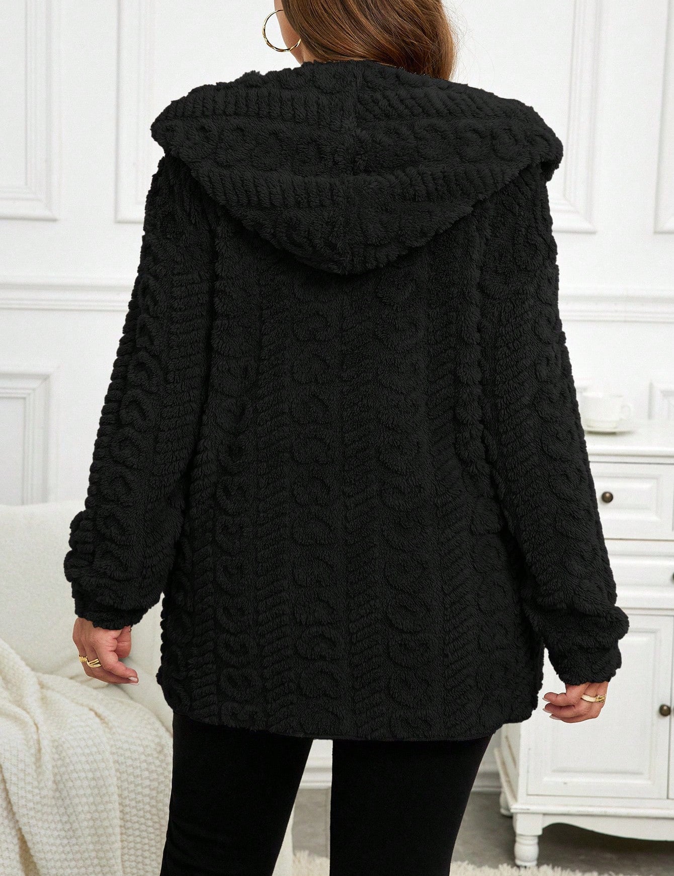Jaqueta_Feminina_Reversivel_com_Capuz_Plus_Size_Paola_2.jpg