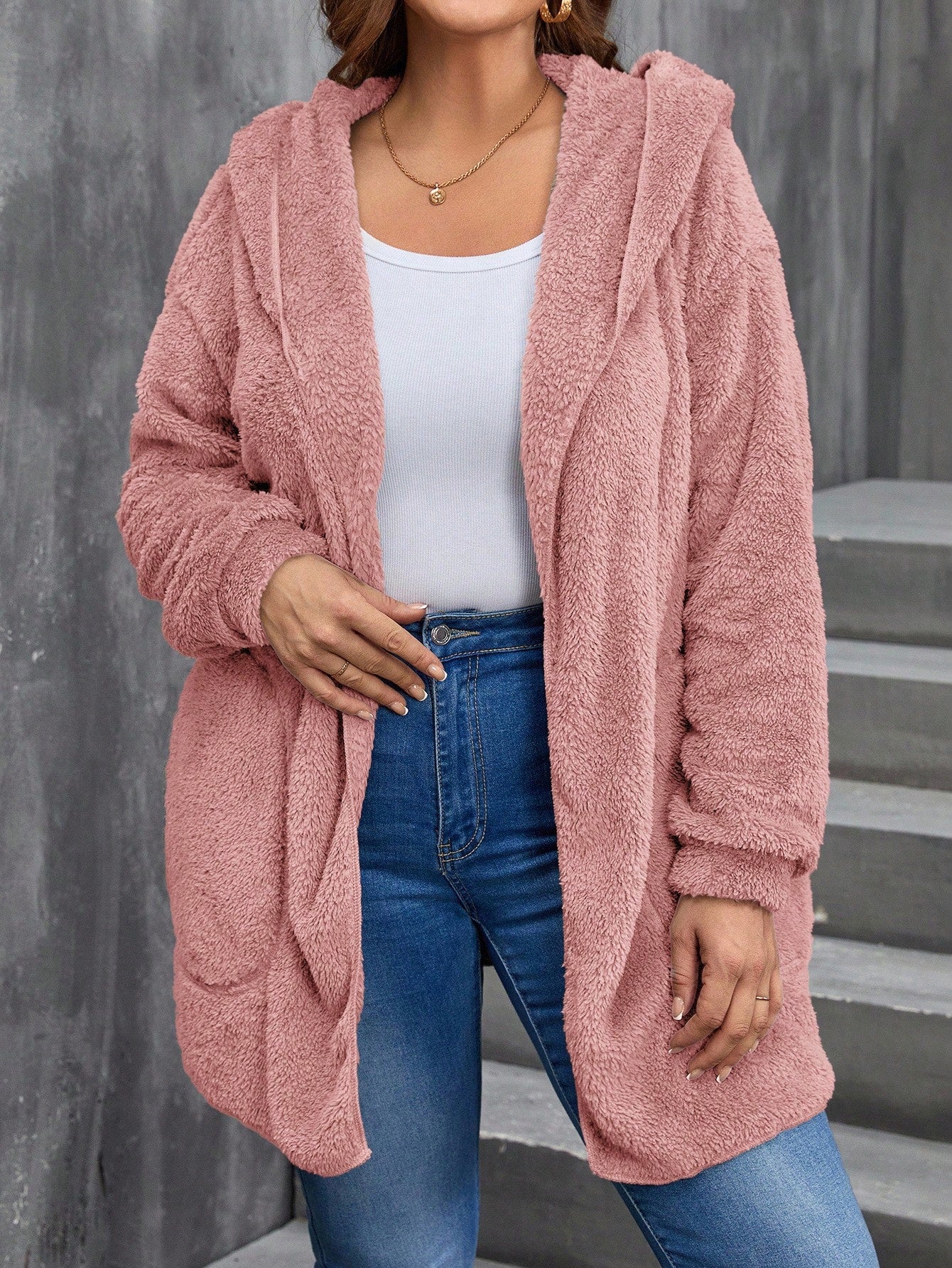 Jaqueta Feminina Reversível com Capuz  Plus Size Paola.