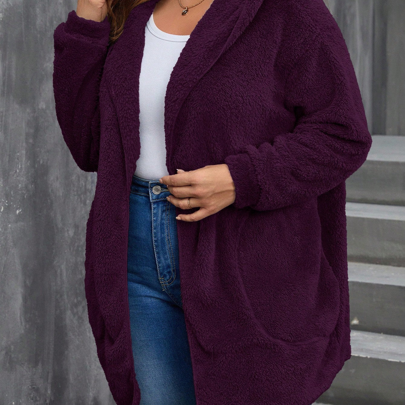 Jaqueta Feminina Reversível com Capuz  Plus Size Paola.