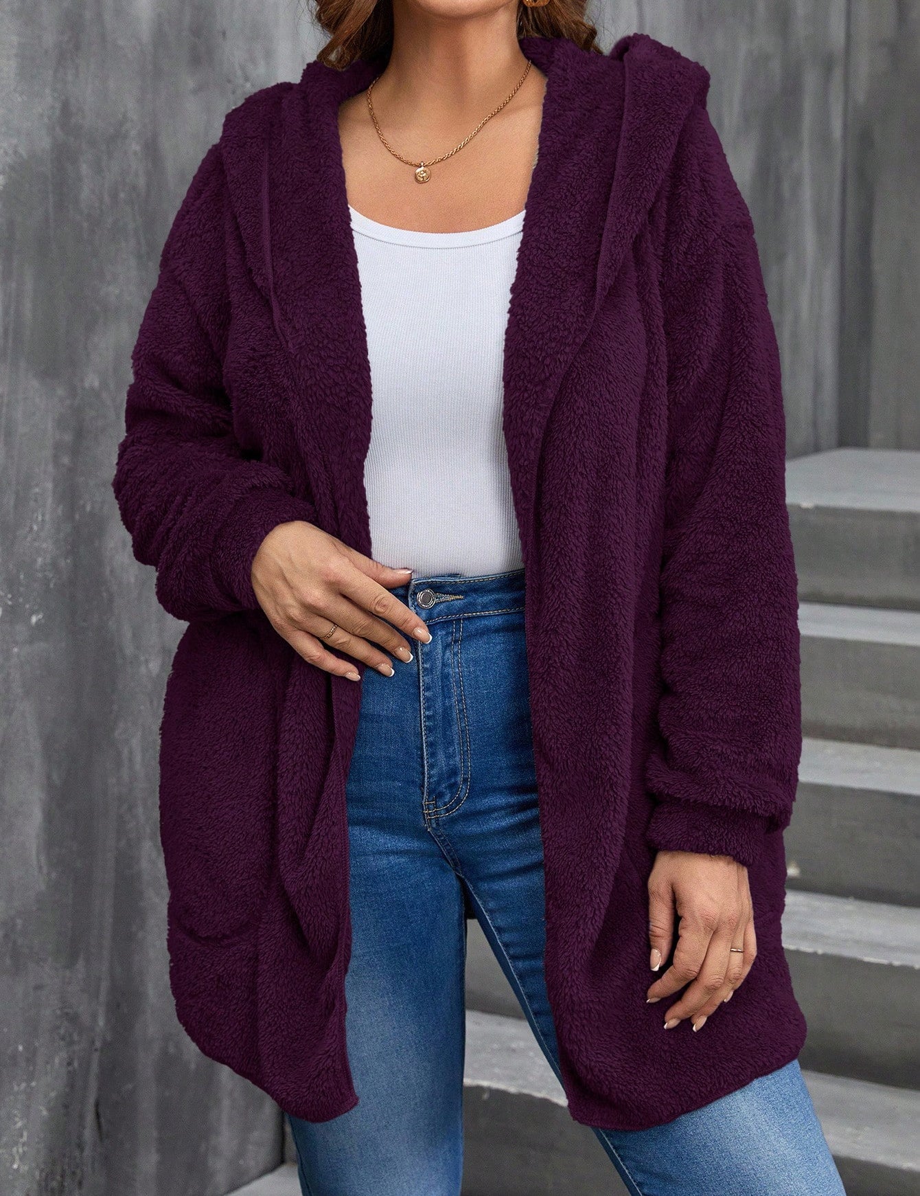 Jaqueta_Feminina_Reversivel_com_Capuz_Plus_Size_Paola_28.jpg