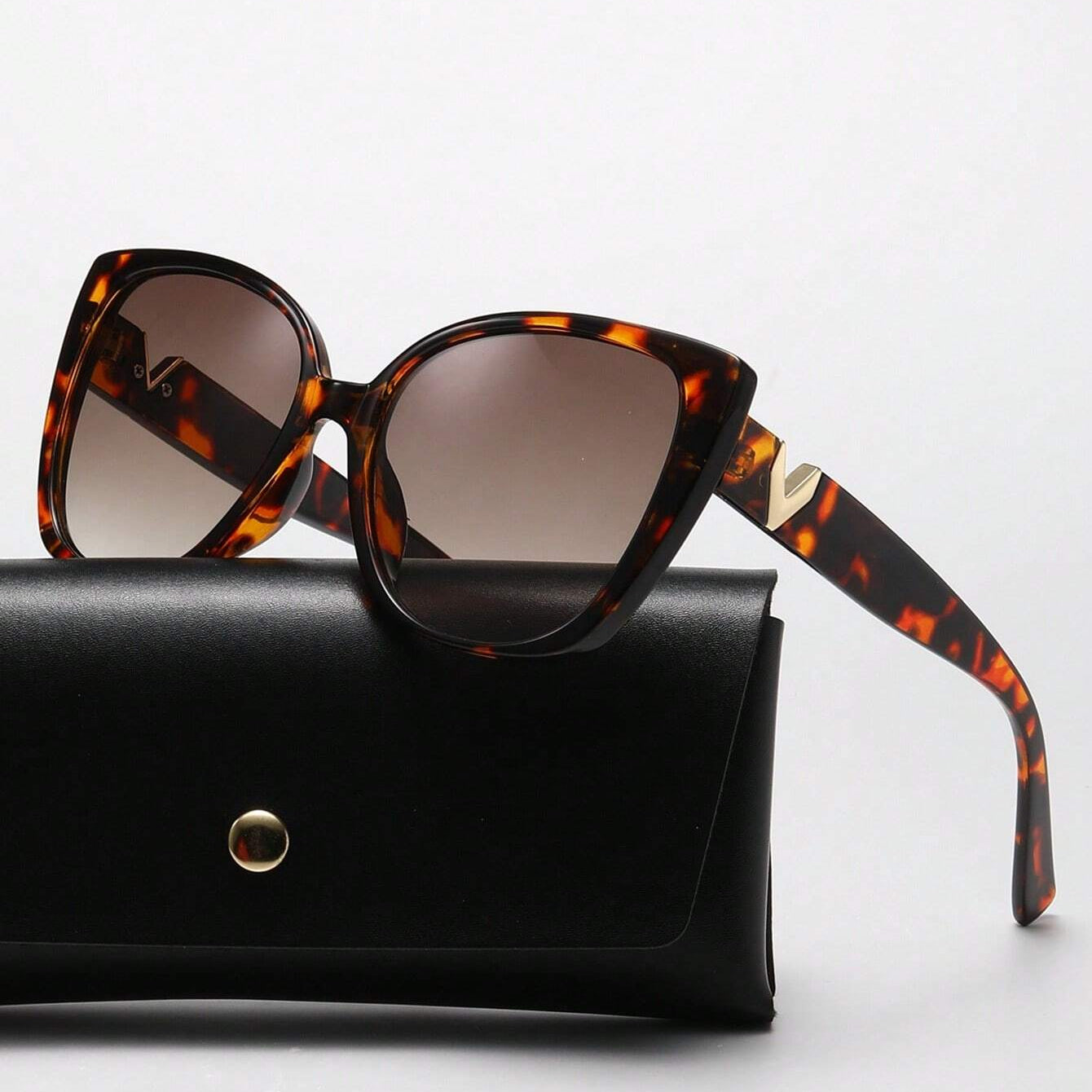 Óculos Feminino de Armação Grossa Retrô Casual - Leone