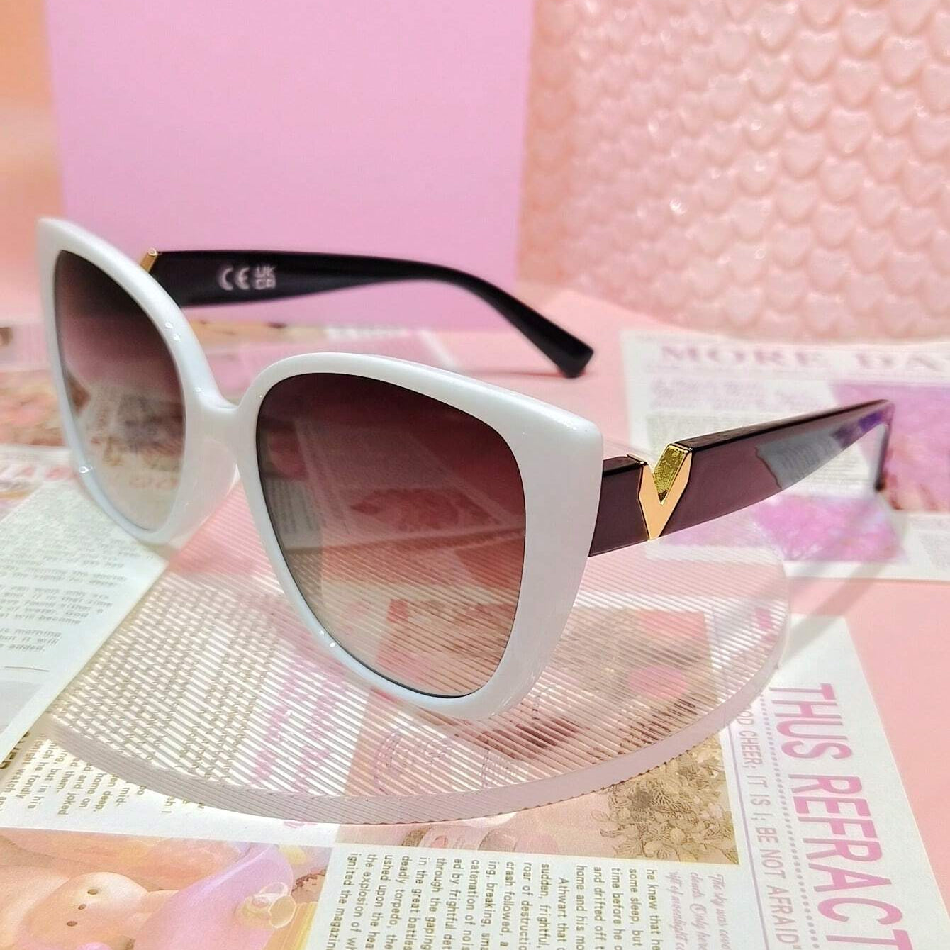 Óculos Feminino de Armação Grossa Retrô Casual - Leone