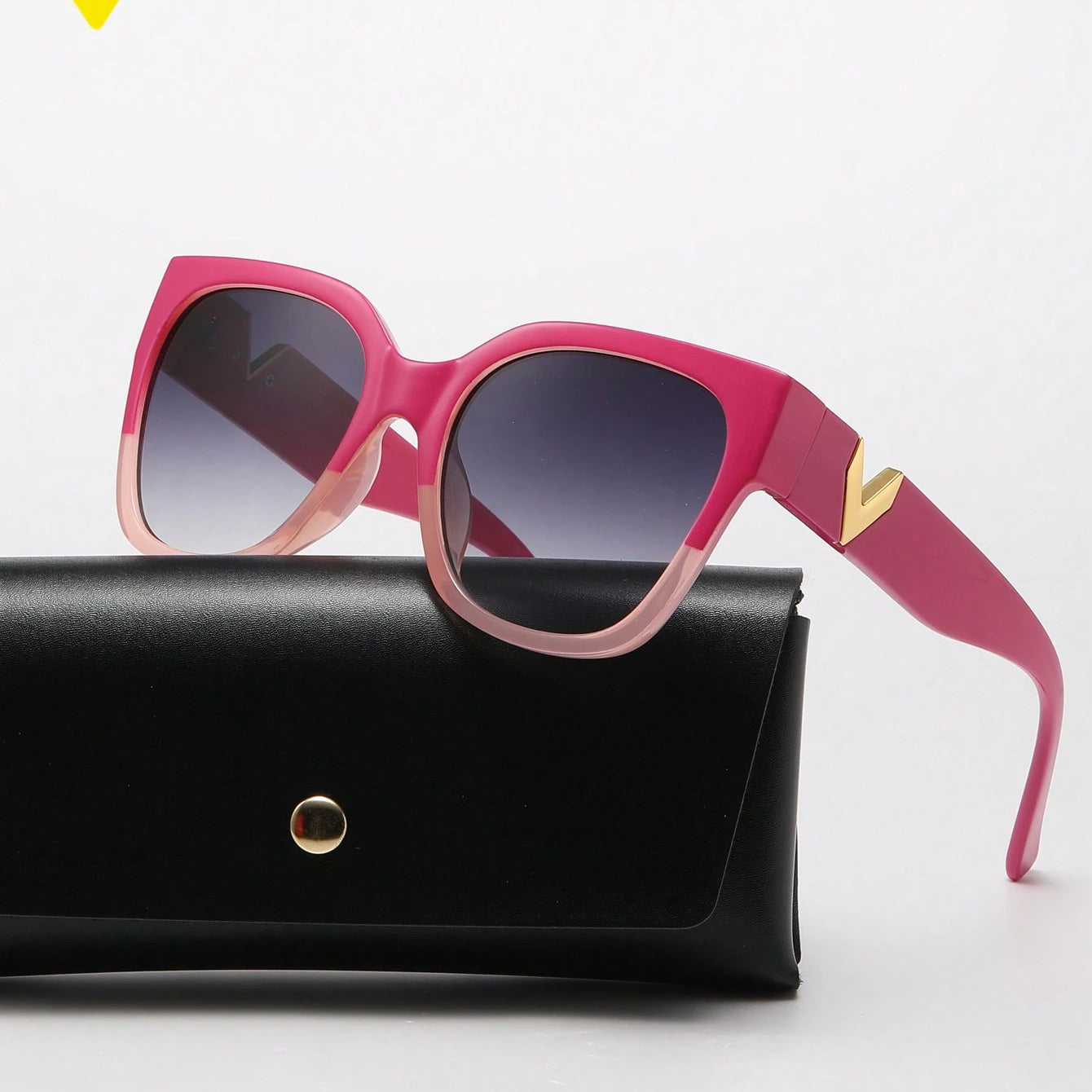 Óculos Feminino de Armação Grossa Retrô Casual - Leone