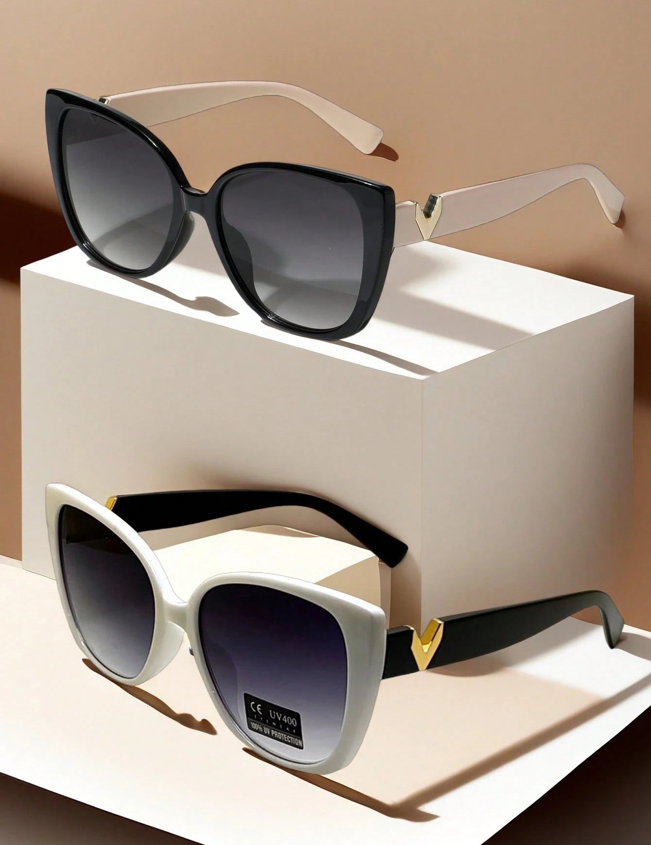 OculosFemininodeArmacaoGrossaRetroCasual-Leone_24.webp