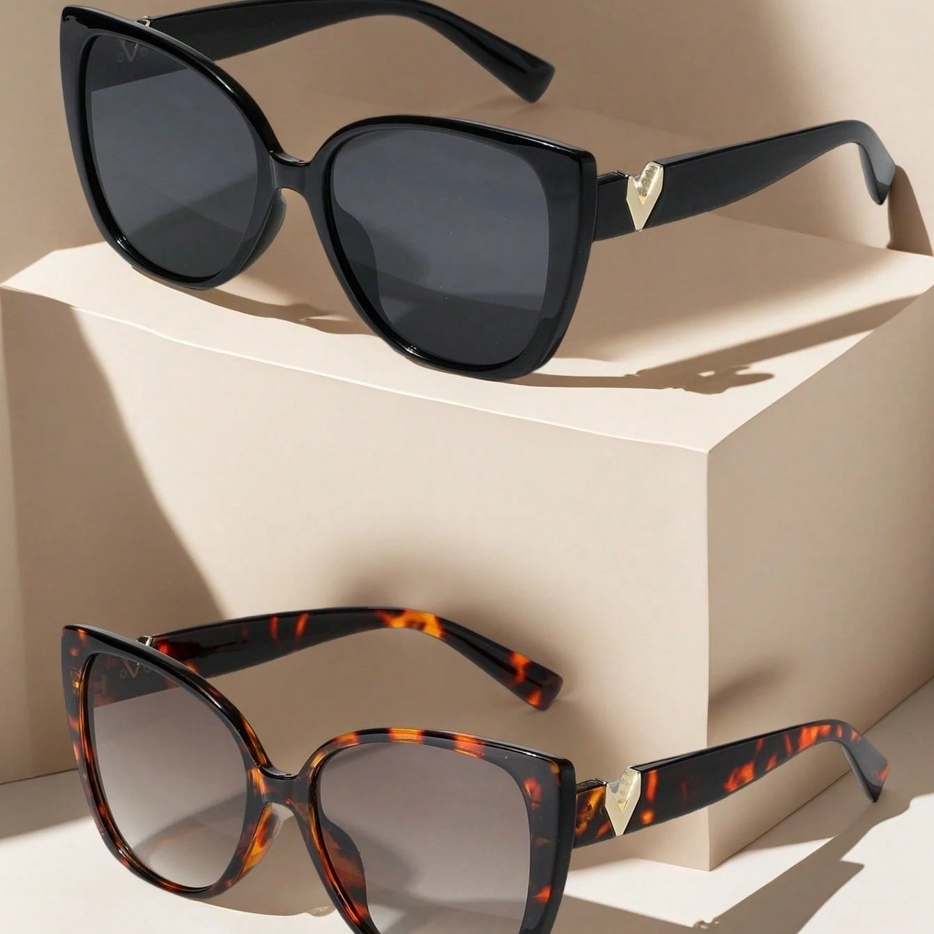 Óculos Feminino de Armação Grossa Retrô Casual - Leone