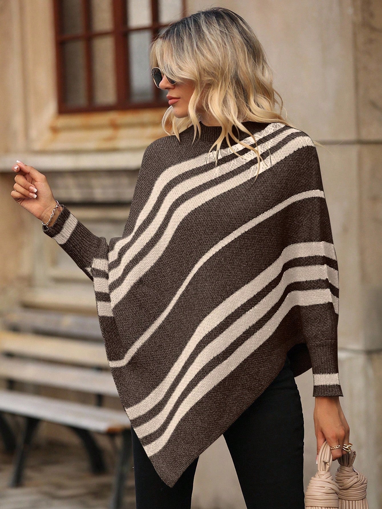 Poncho feminino Assimétrico Gardenia