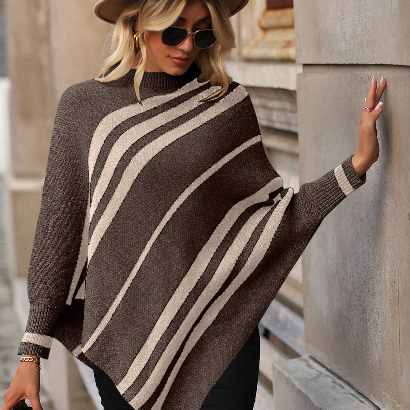 Poncho feminino Assimétrico Gardenia