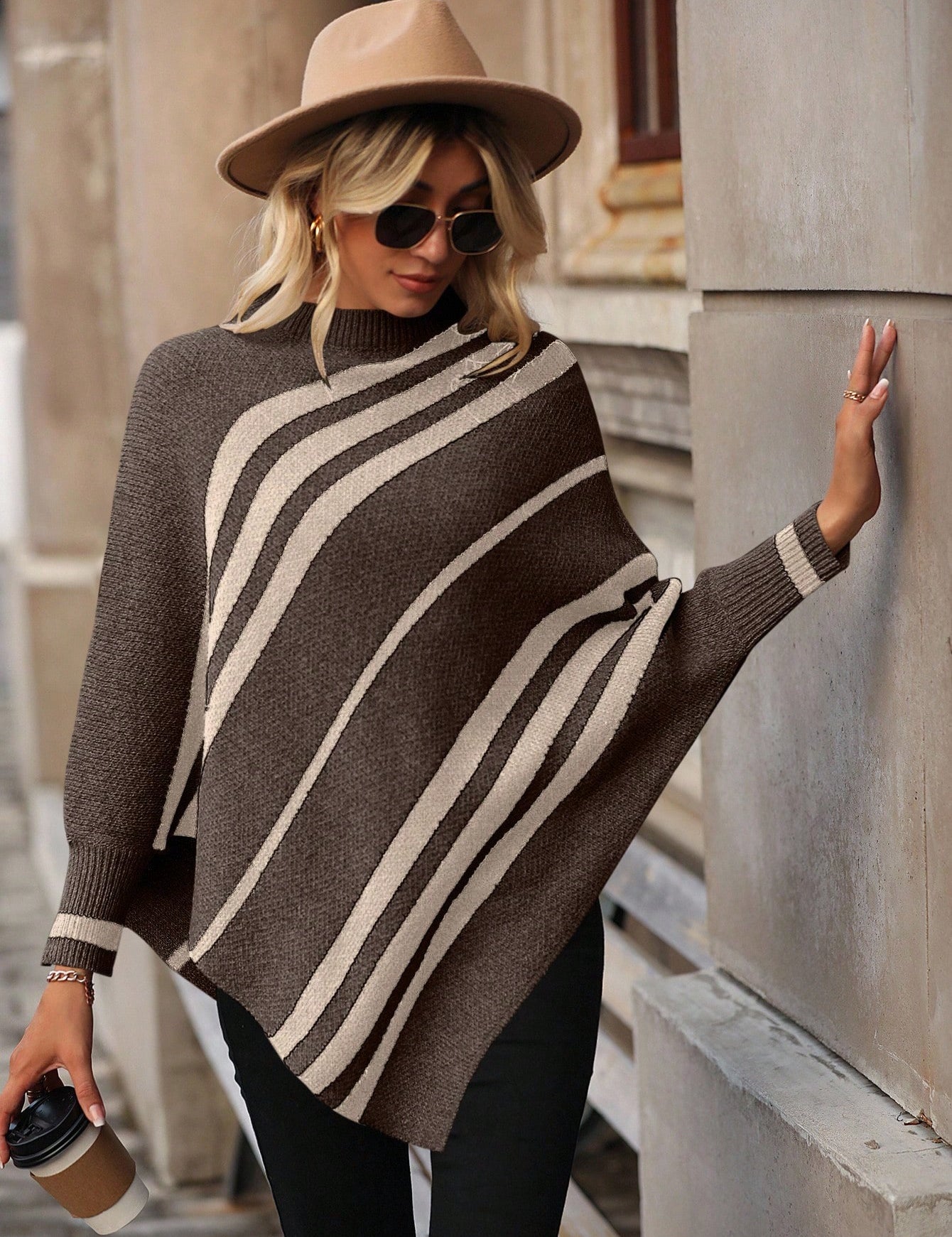 Poncho feminino Assimétrico Gardenia