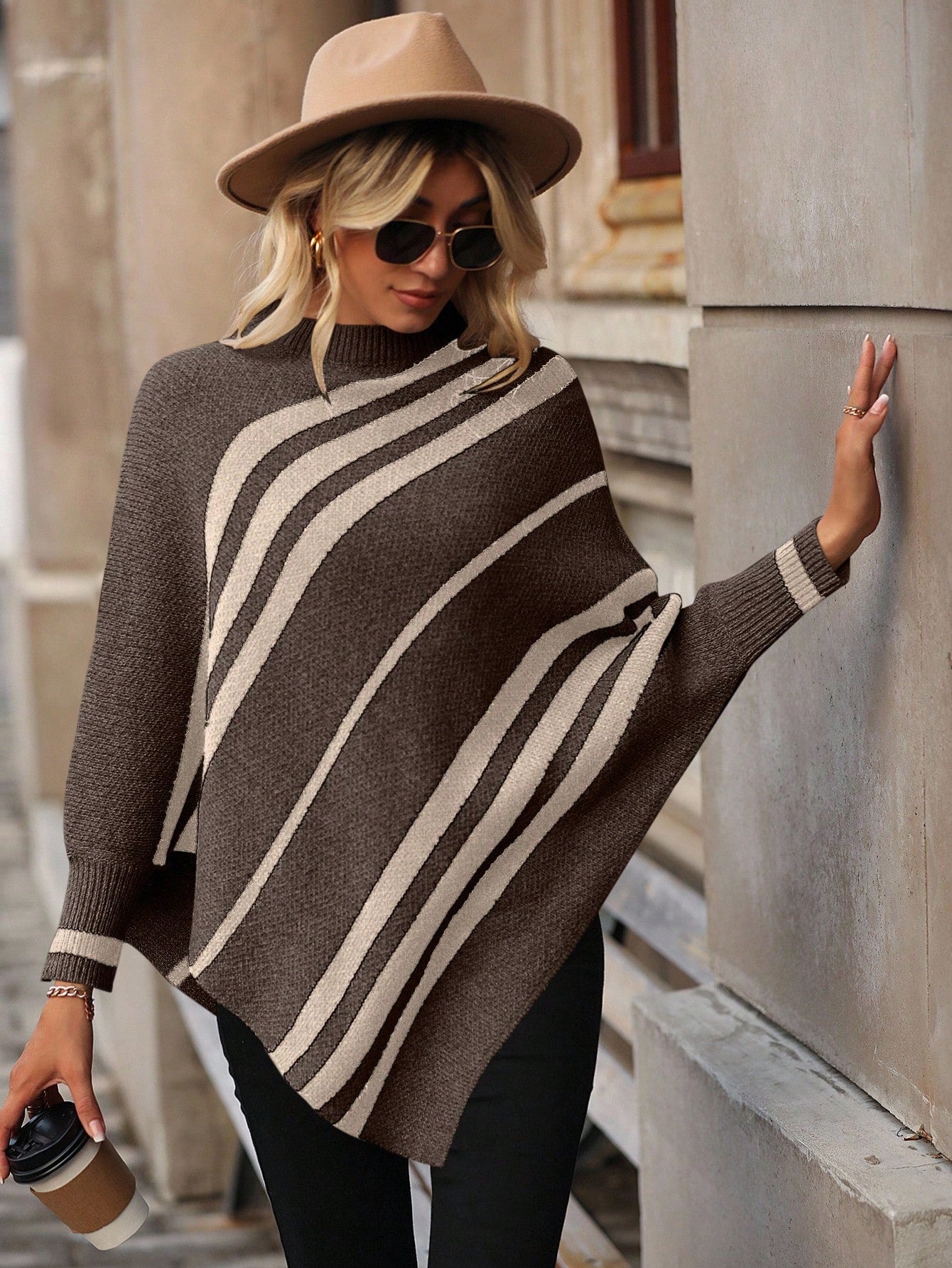 Poncho feminino Assimétrico Gardenia