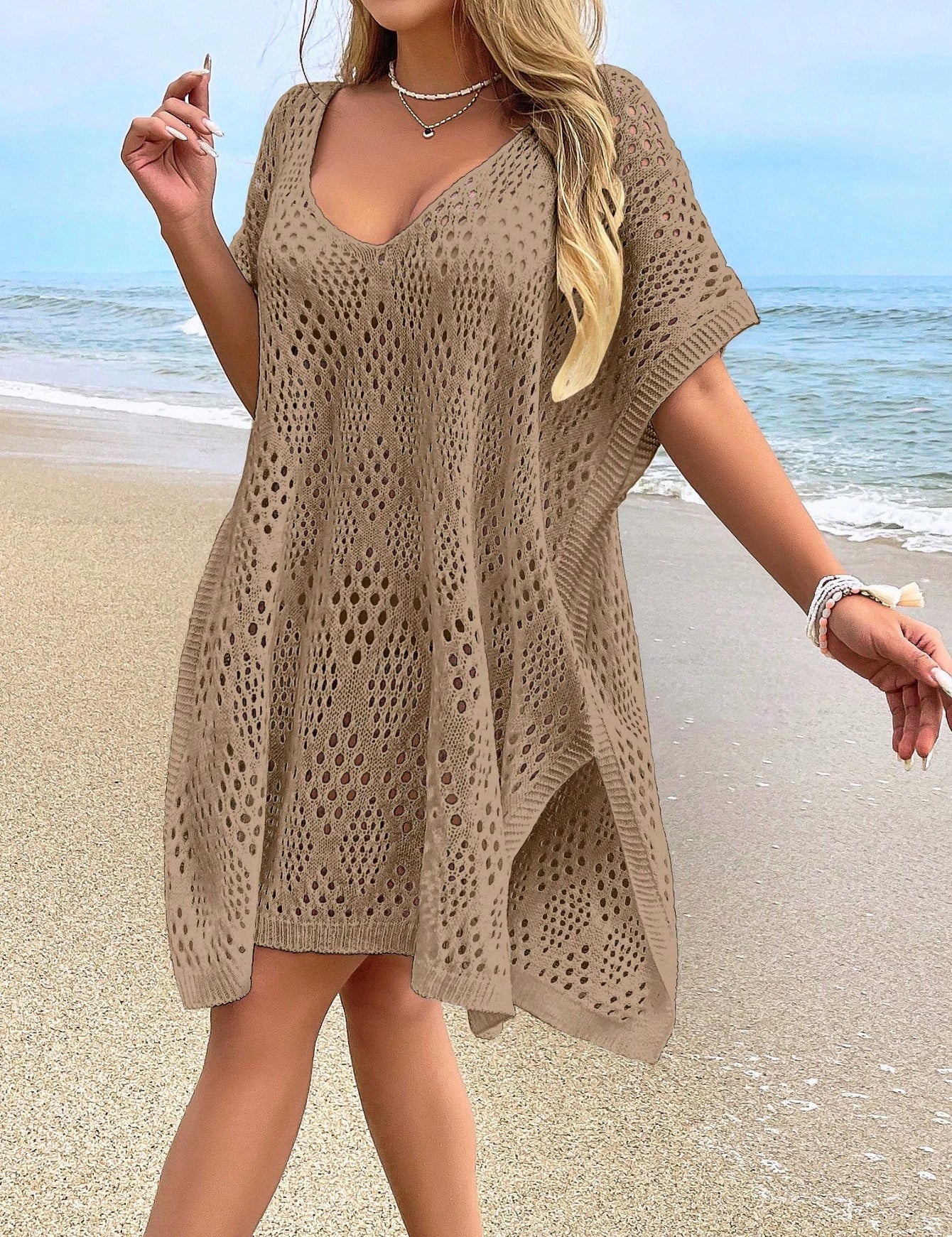 Saída de Praia Feminina com Detalhe Vazado. Plus Size - Prida