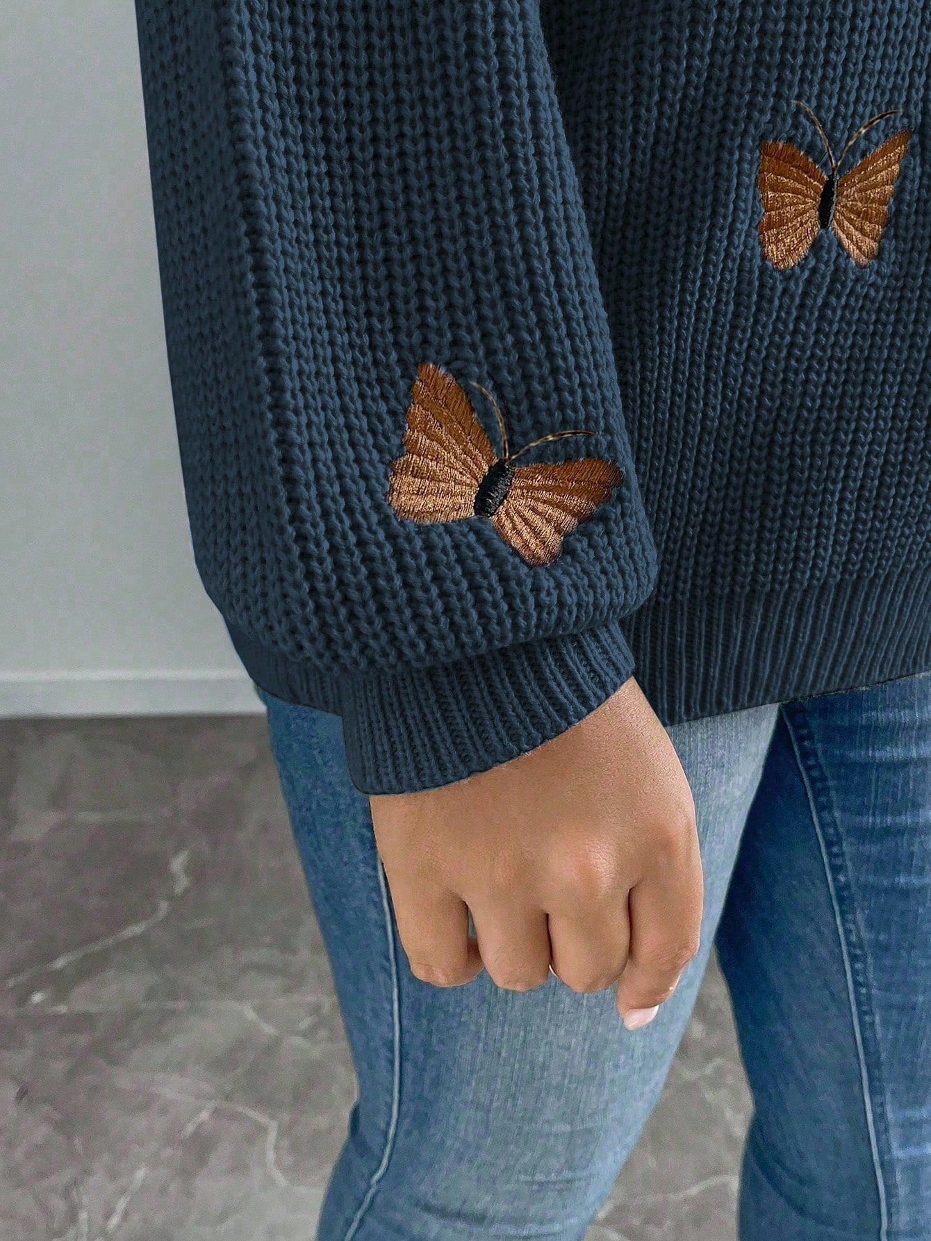 Suéter Feminino com Bordado de borboleta plus size Giorgia