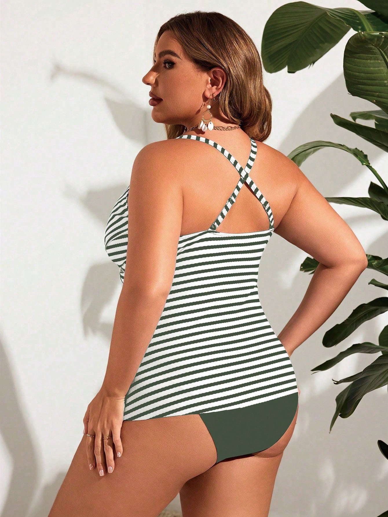 Tankini feminino listrado cintura alta Jady. Plus Size