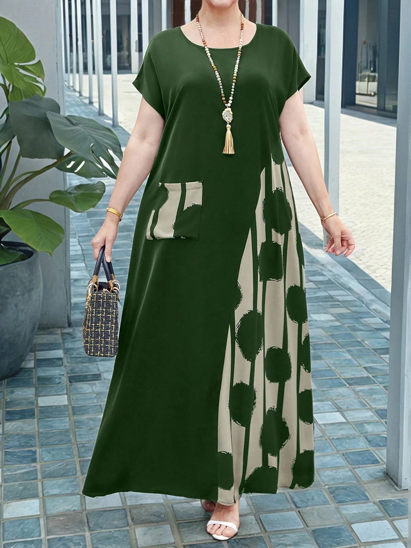 Vestido Feminino Longo em Contraste de Cores - Dinamar. Plus Size