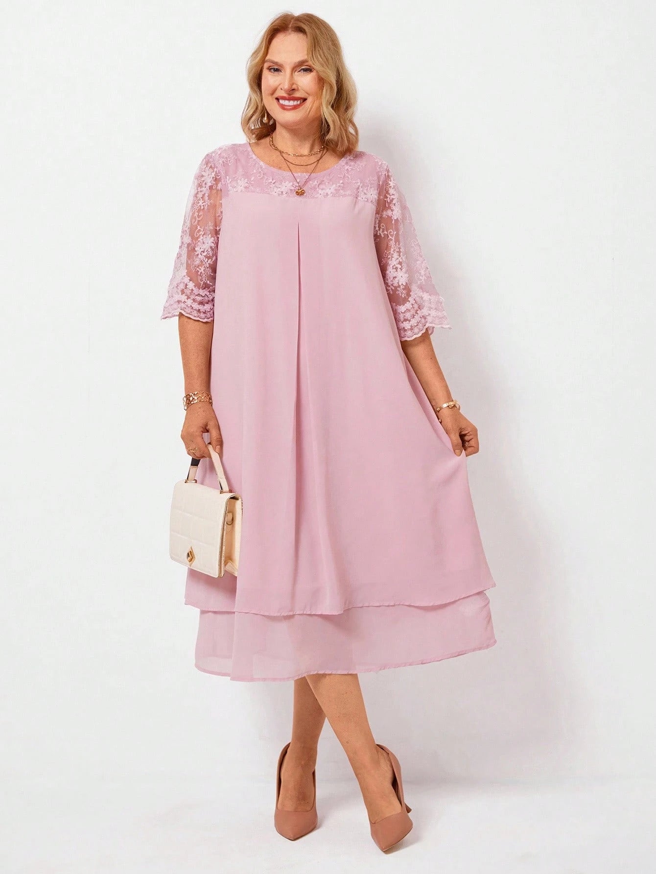 Vestido Feminino com Splice de Tela. Plus Size - Maely