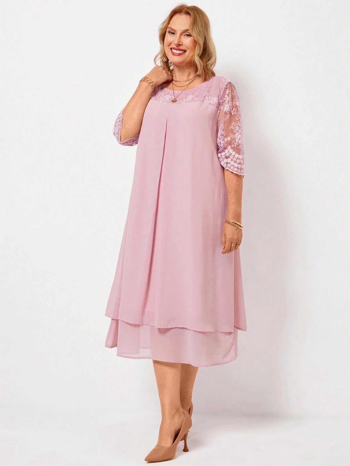Vestido Feminino com Splice de Tela. Plus Size - Maely