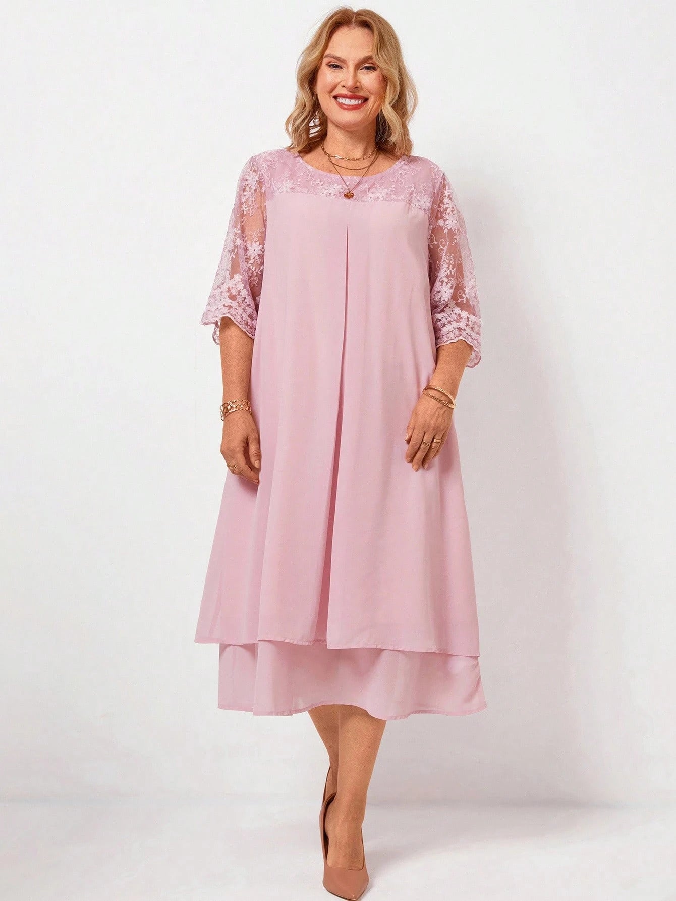 Vestido Feminino com Splice de Tela. Plus Size - Maely