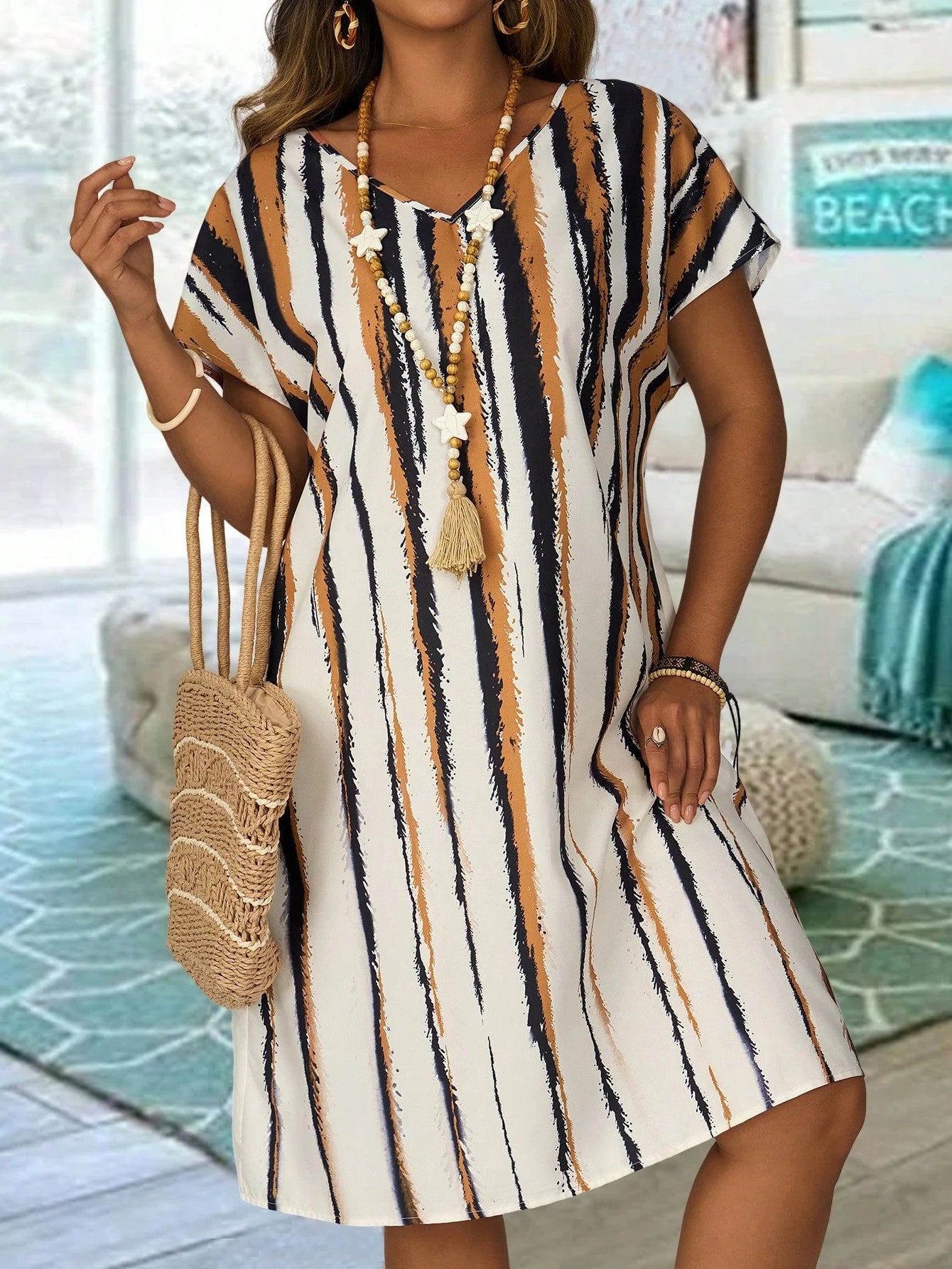 Vestido Feminino de Mangas Morcego - Essence. Plus Size