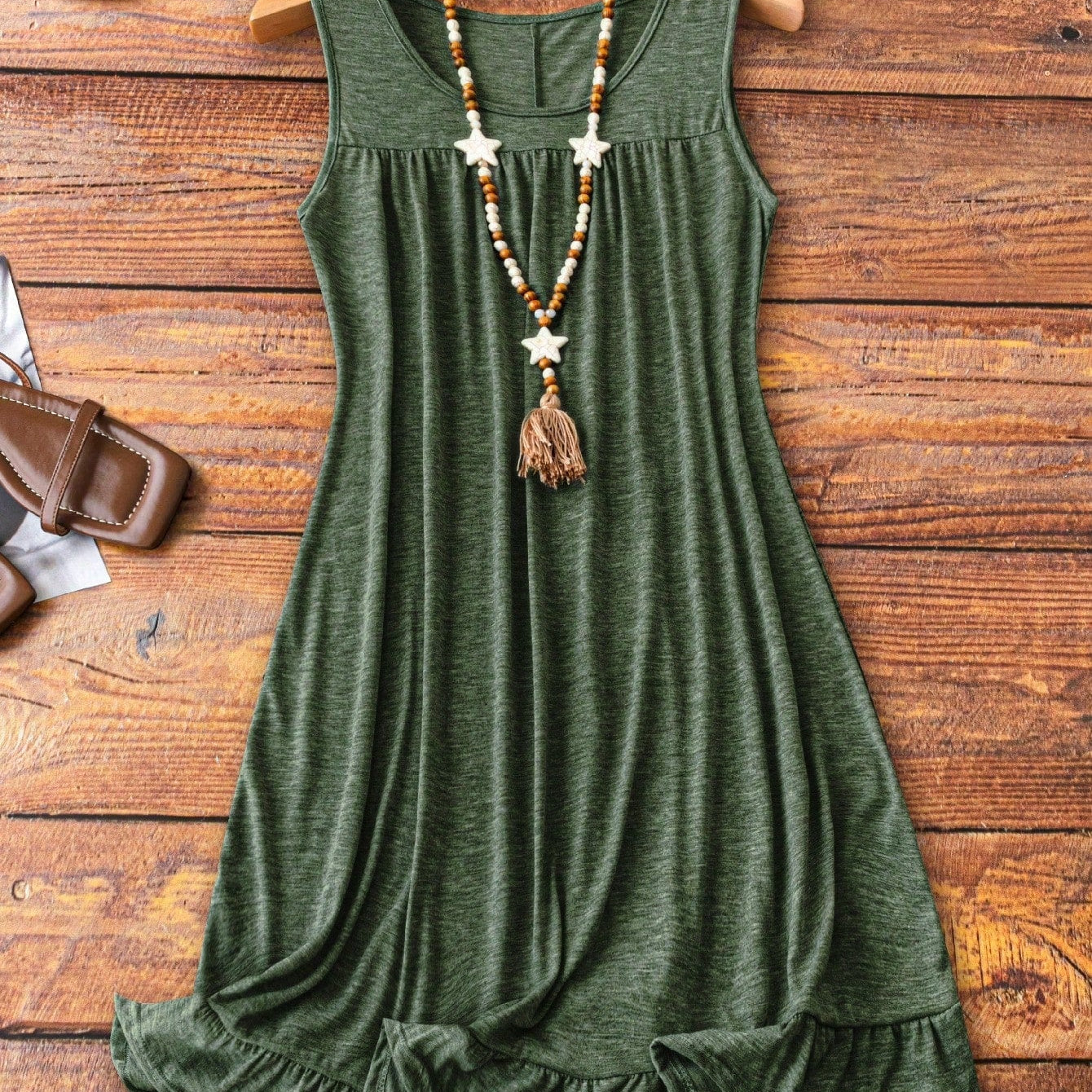 Vestido Feminino confortável plissado sem mangas Plus Size Suzi.