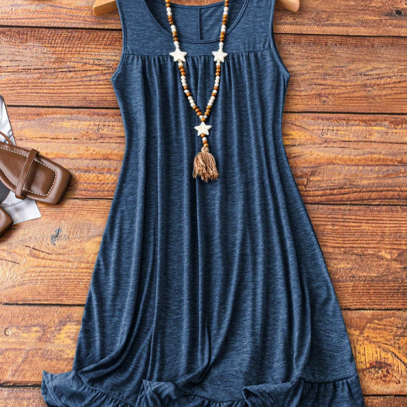 Vestido Feminino confortável plissado sem mangas Plus Size Suzi.