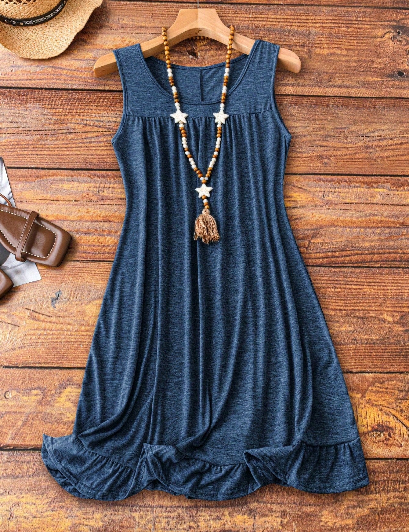 Vestido Feminino confortável plissado sem mangas Plus Size Suzi.