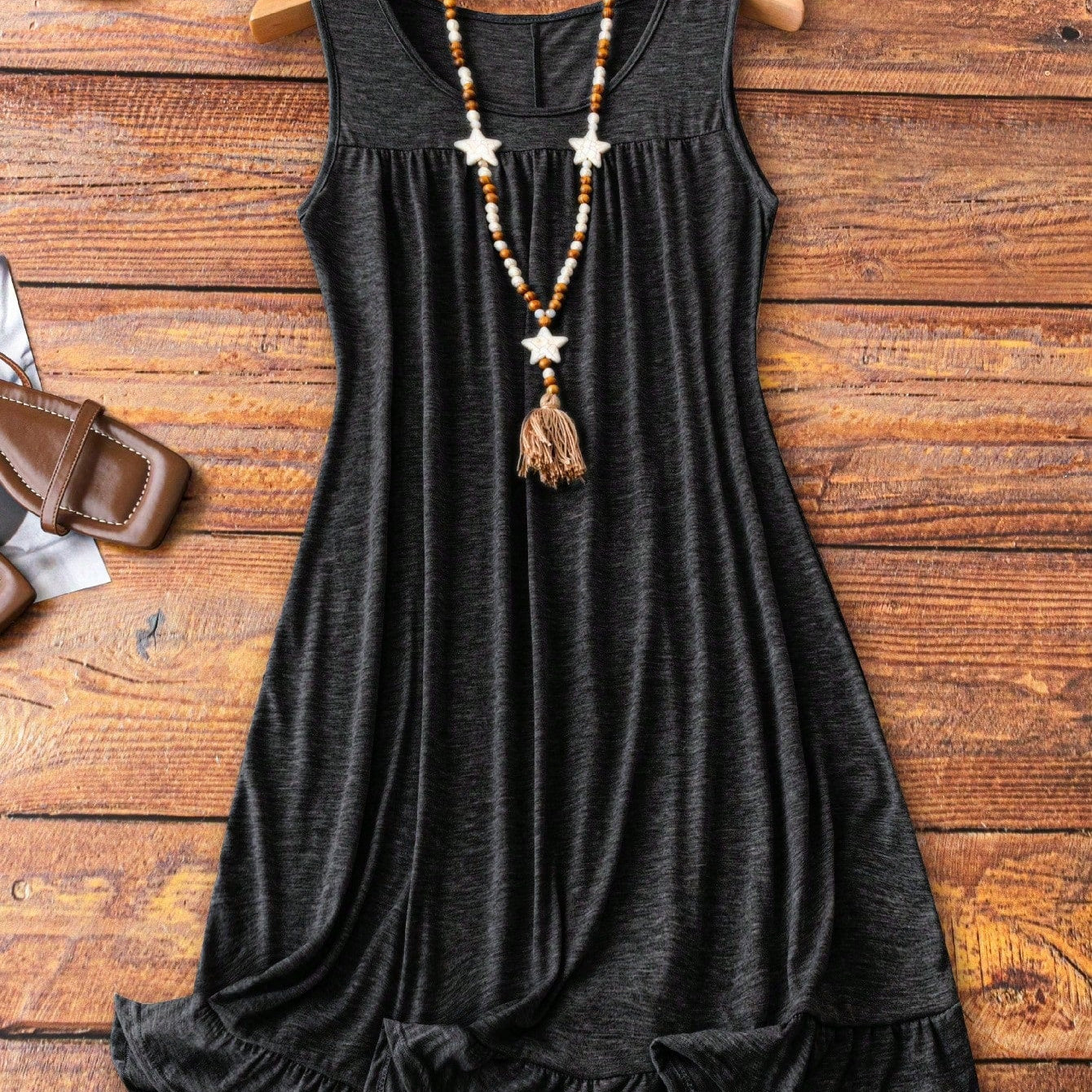 Vestido Feminino confortável plissado sem mangas Plus Size Suzi.