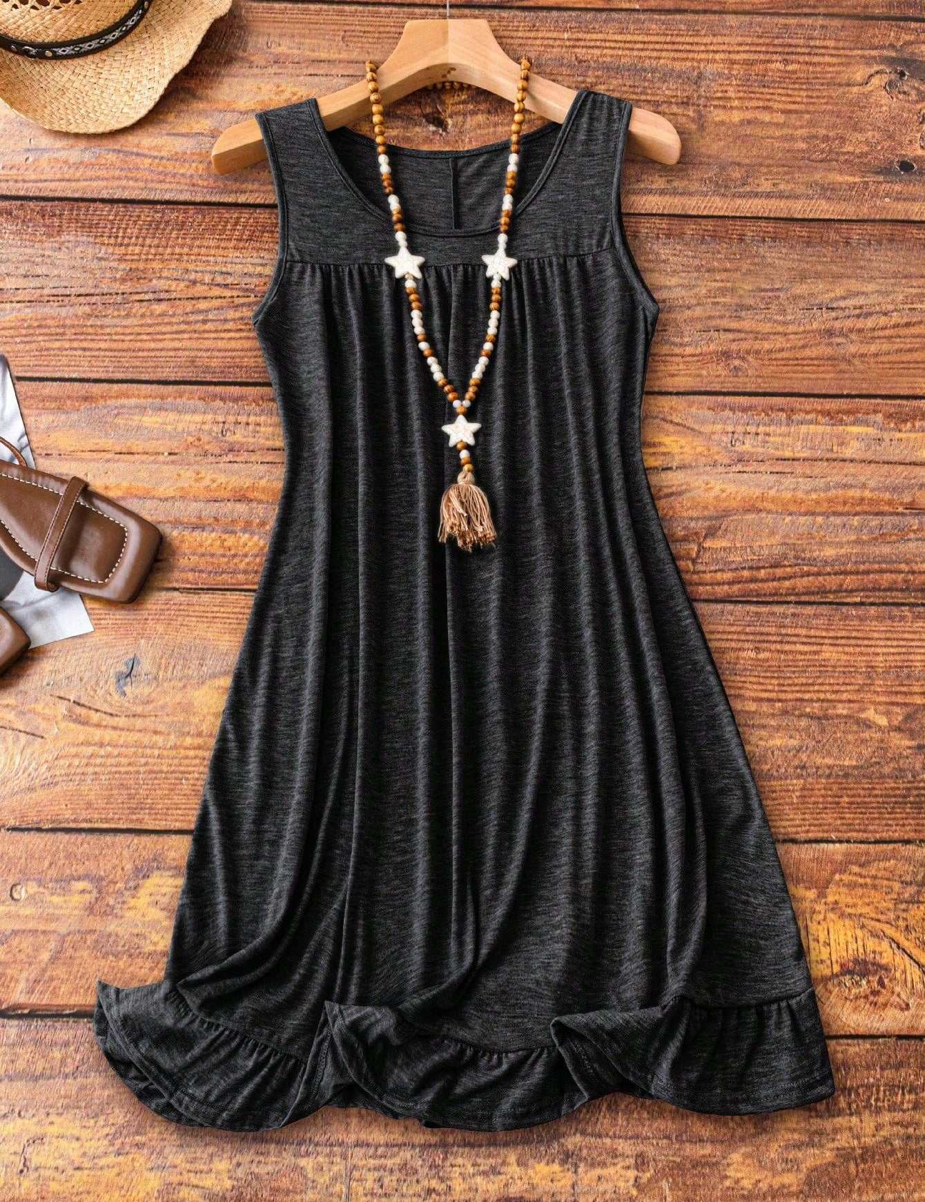 Vestido Feminino confortável plissado sem mangas Plus Size Suzi.