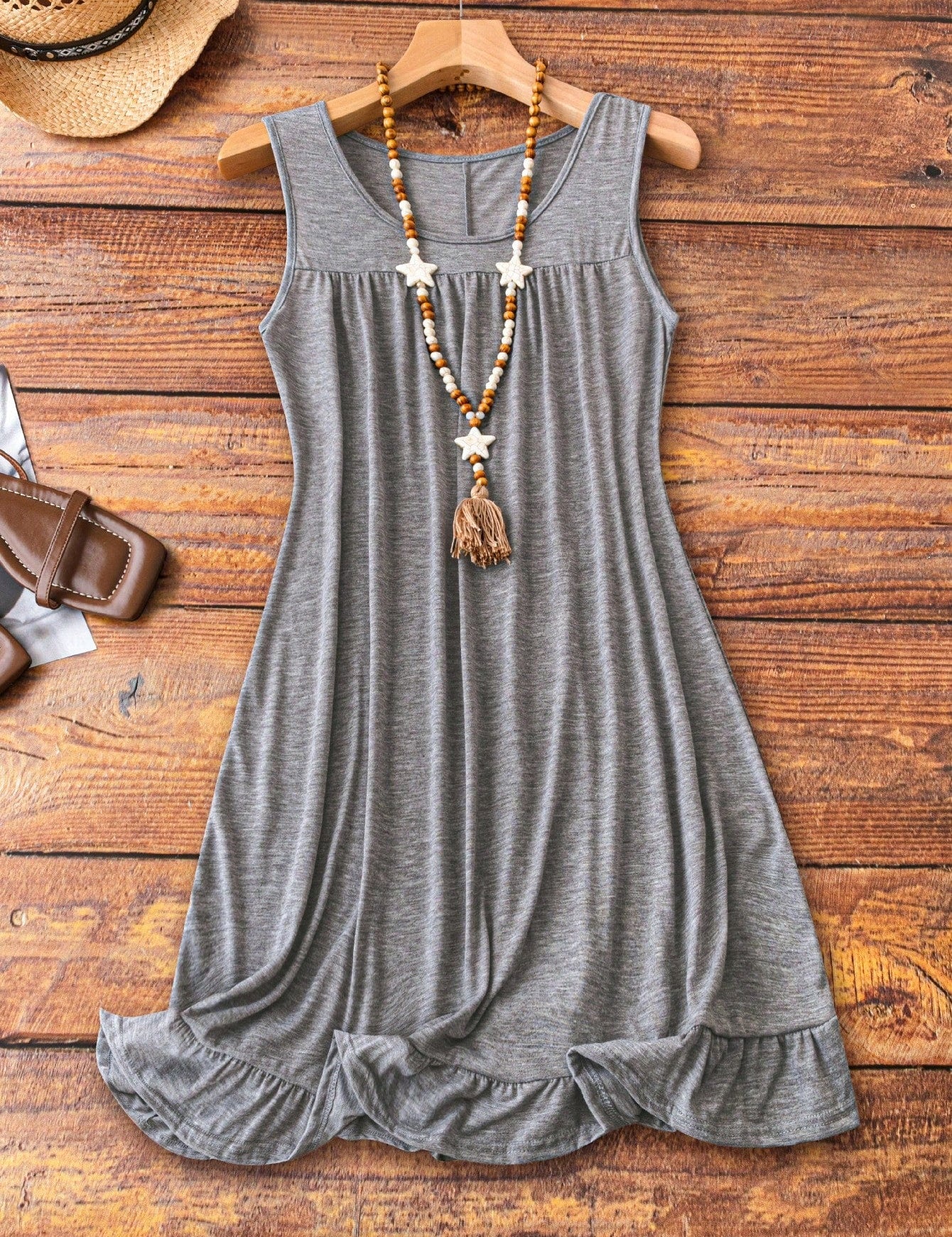 Vestido Feminino confortável plissado sem mangas Plus Size Suzi.