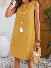 Vestido feminino sem mangas com gola redonda - Yasmine