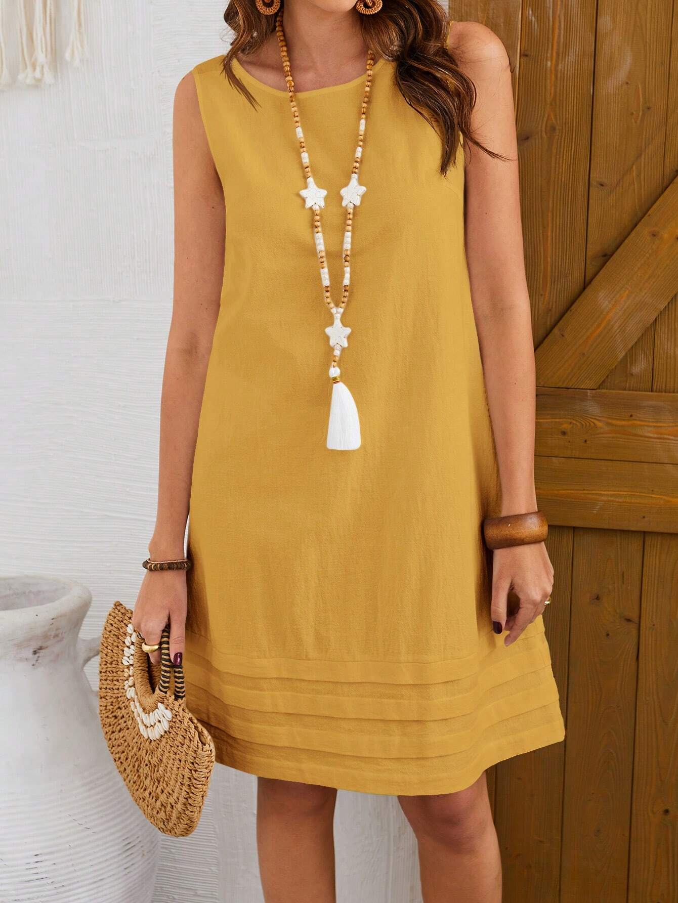 Vestido feminino sem mangas com gola redonda - Yasmine