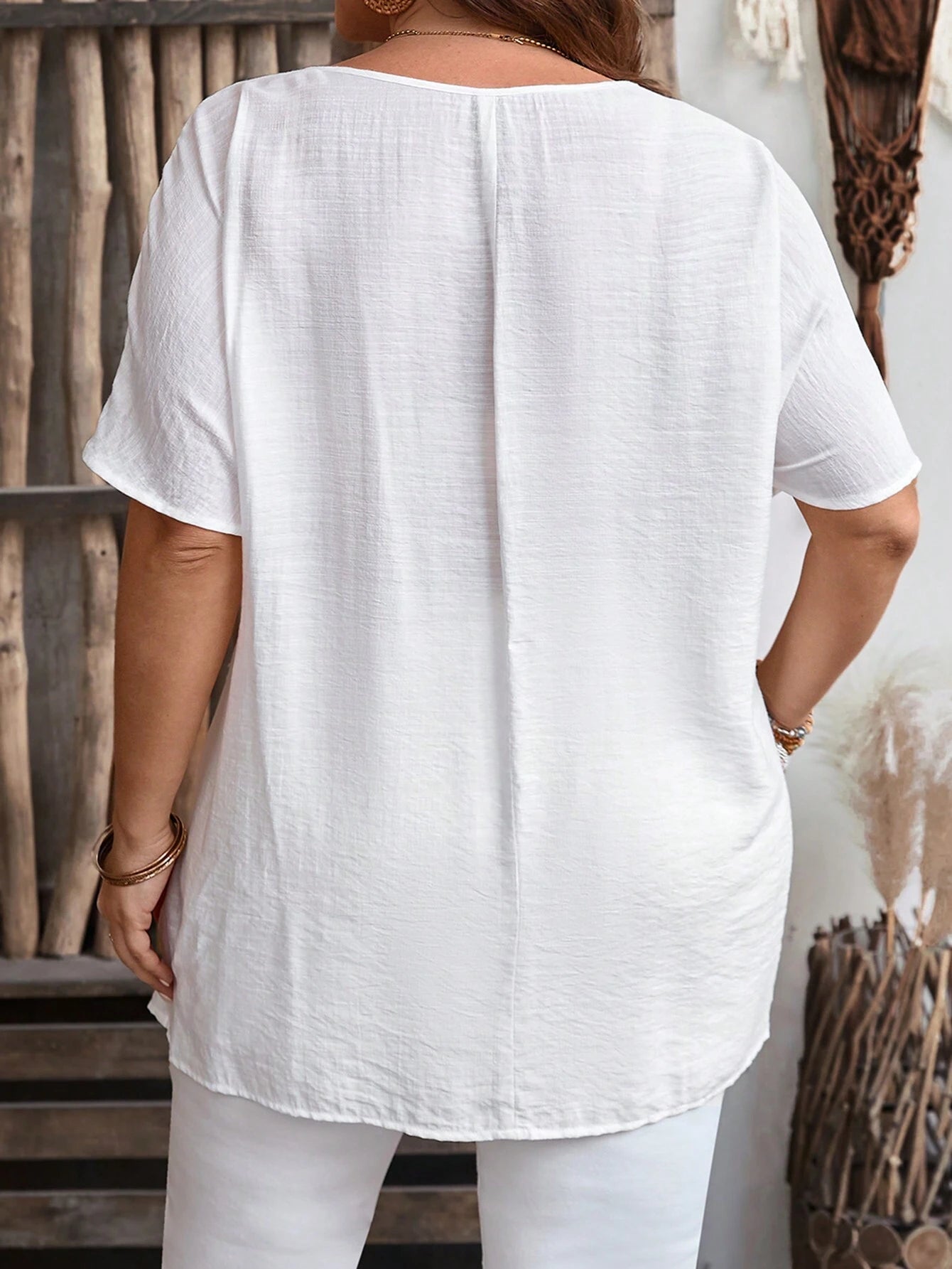 Blusa feminina gola V plus size Diana