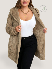 Jaqueta Feminina Reversível com Capuz  Plus Size Paola.